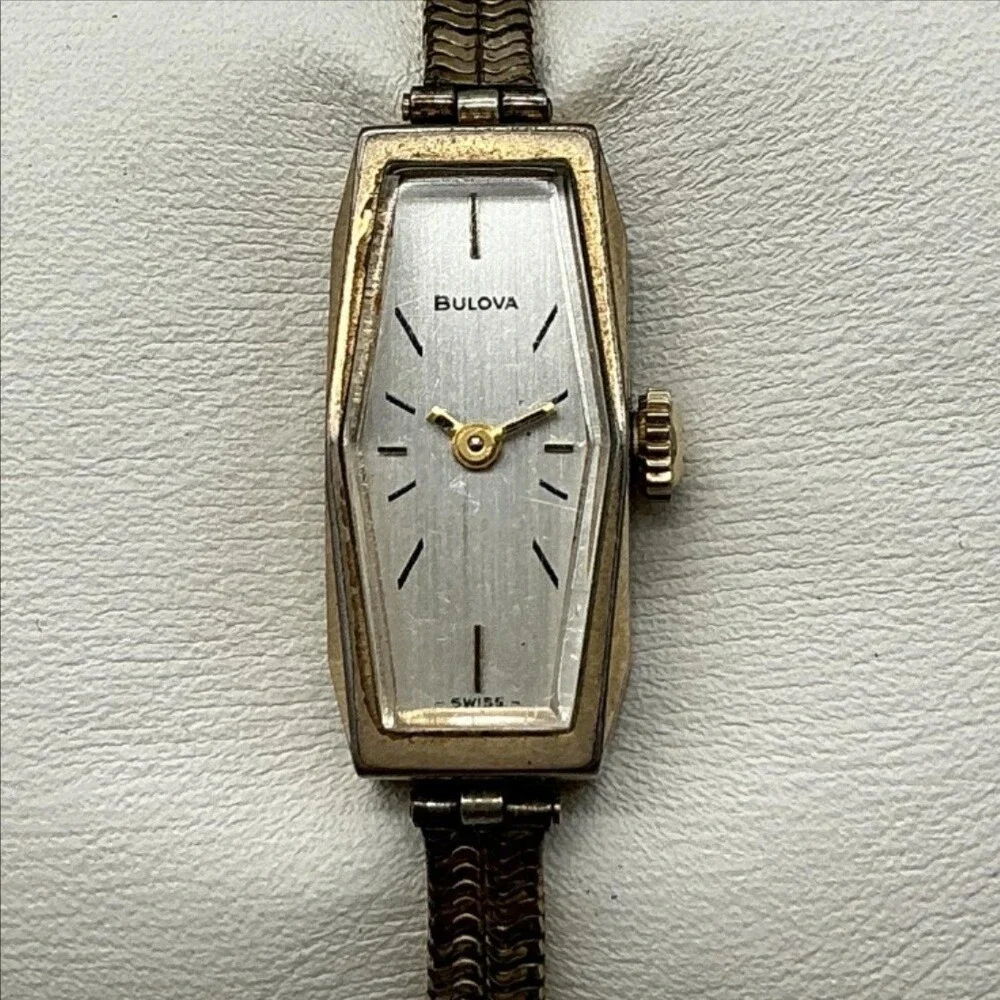 Vintage Bulova Womens Watch 10mm Silver Gold Tone Rectangle Manual Wind 5.5